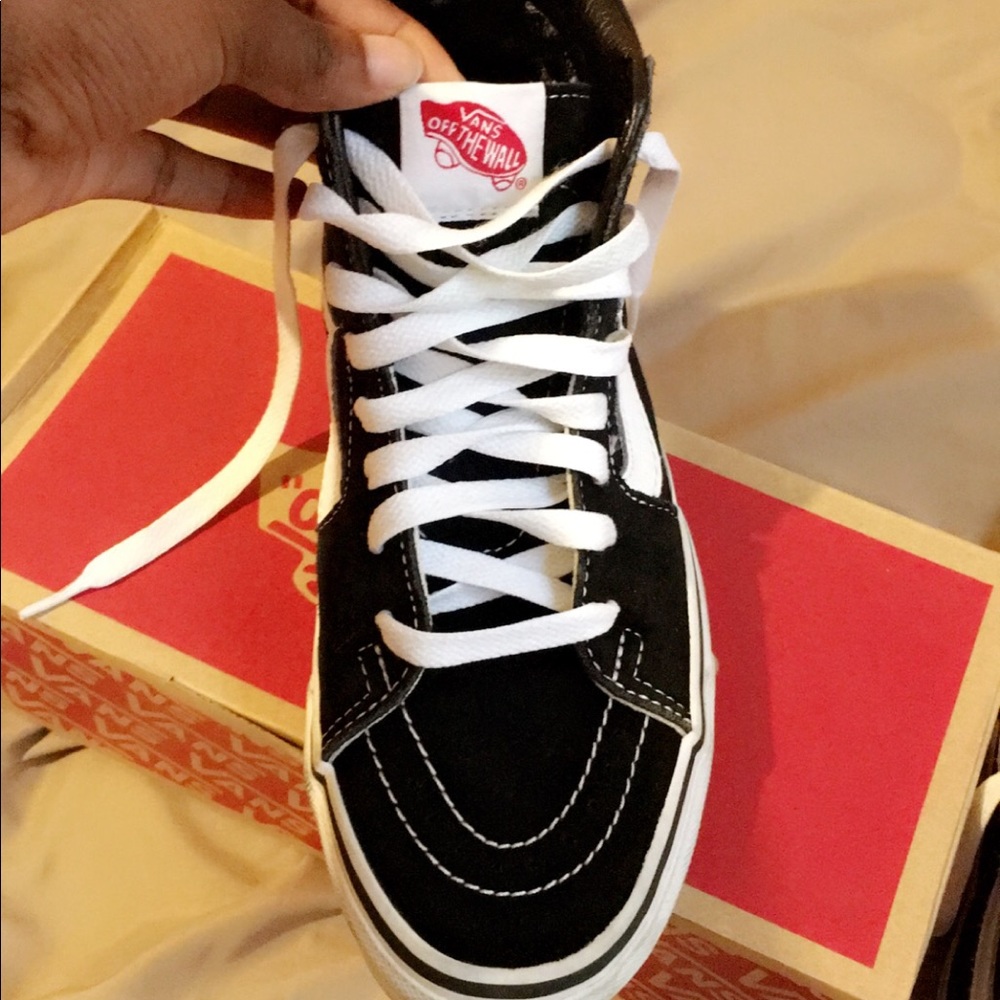 High top black and white Vans